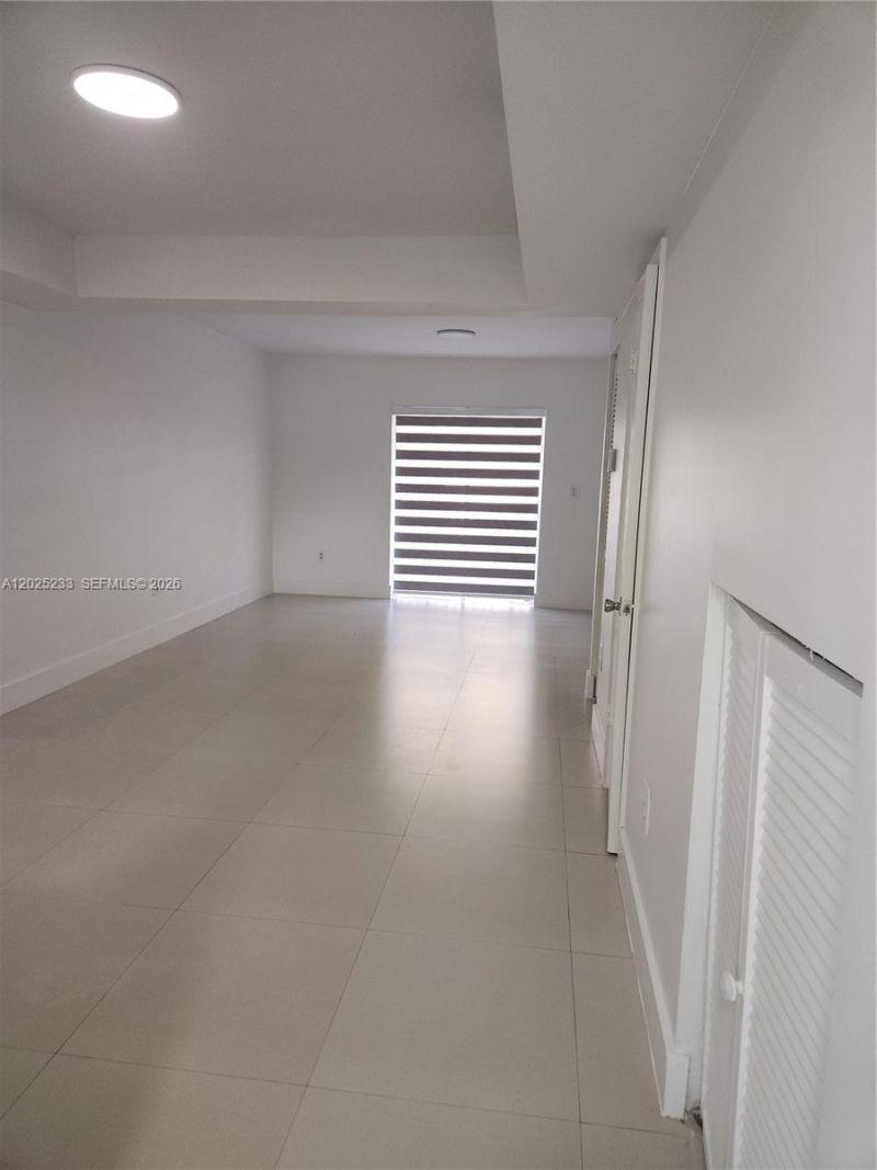 7785 W 30th Ct , Unit F-203, Hialeah, FL 33018 Photo