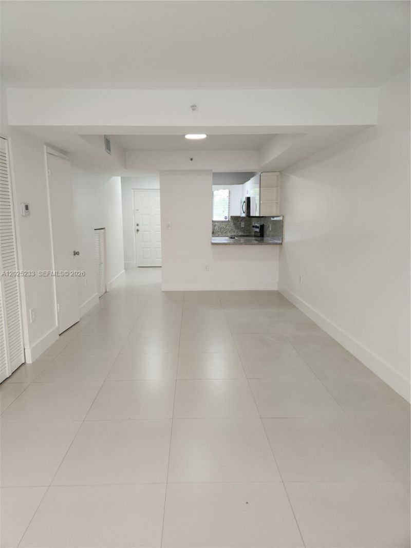 7785 W 30th Ct , Unit F-203, Hialeah, FL 33018 Photo