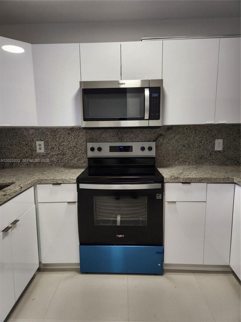 7785 W 30th Ct , Unit F-203, Hialeah, FL 33018 Photo