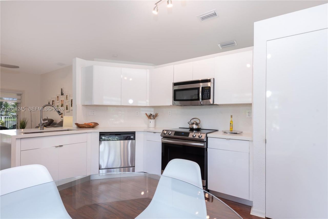 4123 Sapphire Bnd , Weston, FL 33331 Photo