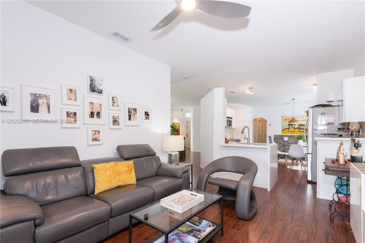4123 Sapphire Bnd , Weston, FL 33331 Photo