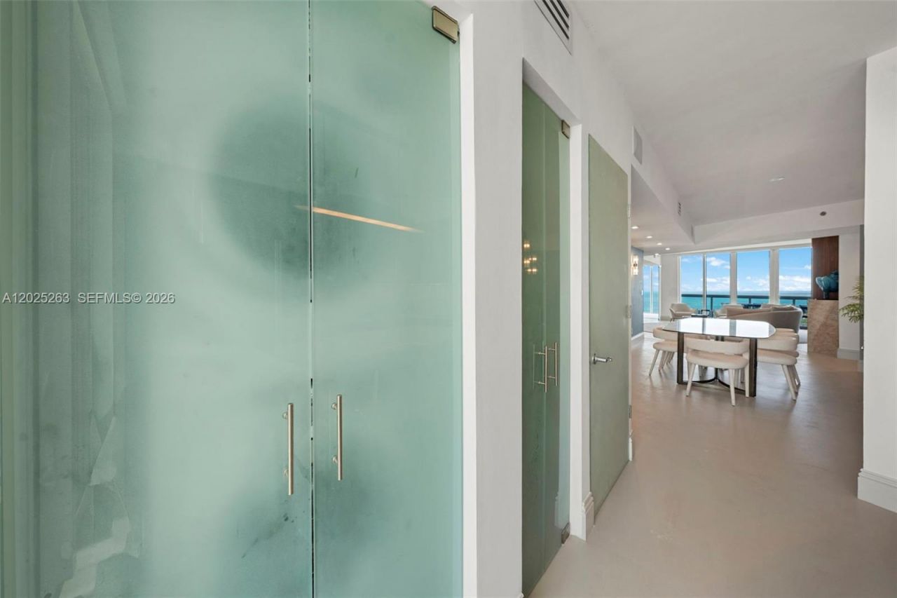1000 S Pointe Dr , Unit 2803, Miami Beach, FL 33139 Photo