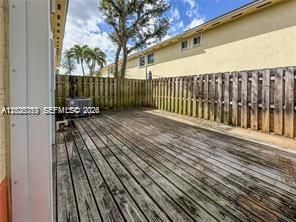 17866 NW 74th Ct, Hialeah, FL 33015 Photo