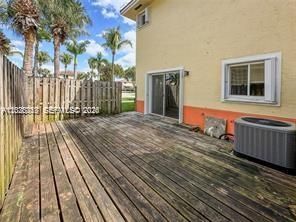 17866 NW 74th Ct, Hialeah, FL 33015 Photo