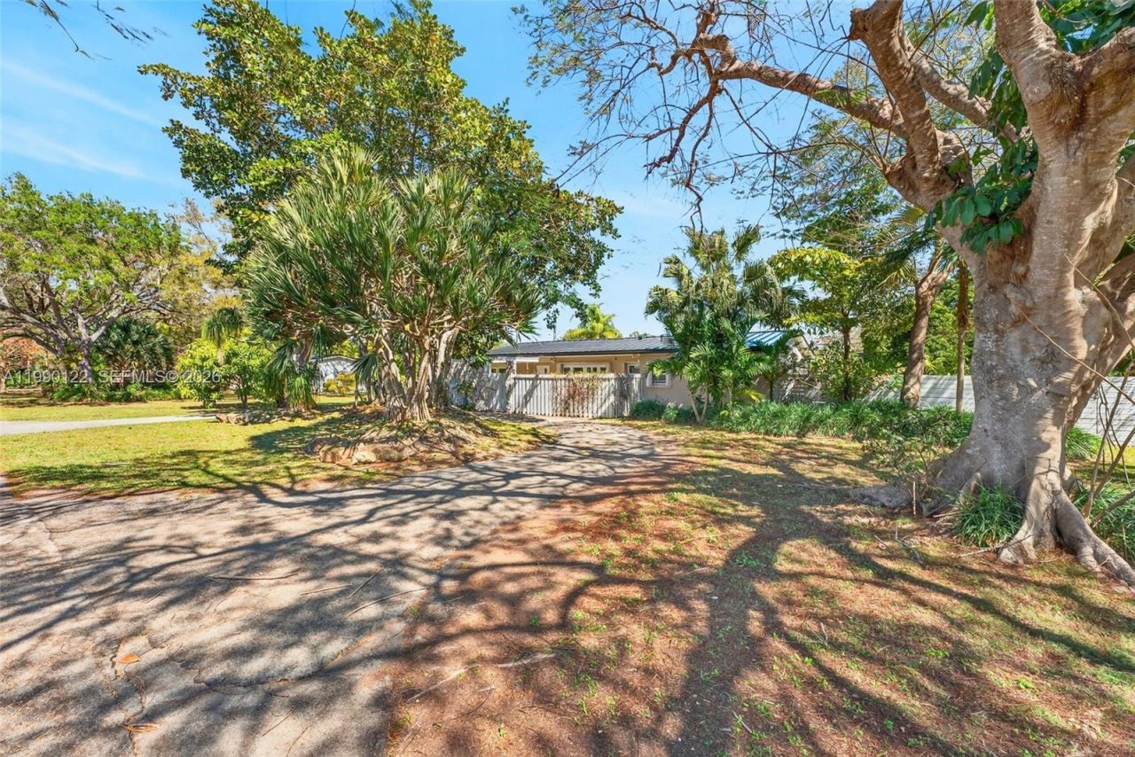 12935 SW 81st Ave , Pinecrest, FL 33156 Photo