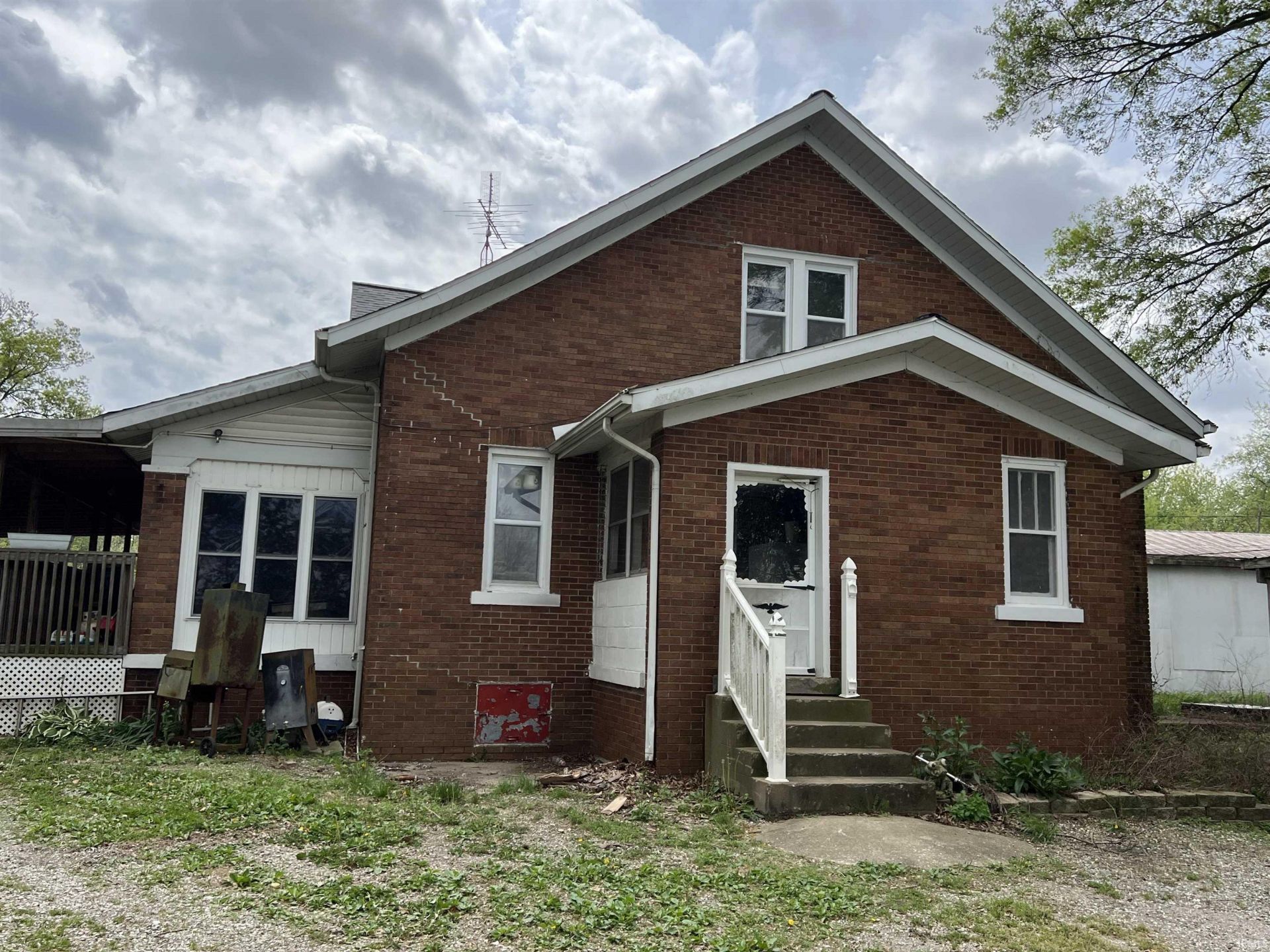 1850 E Holiday Lake Road, Ferdinand, IN 47532