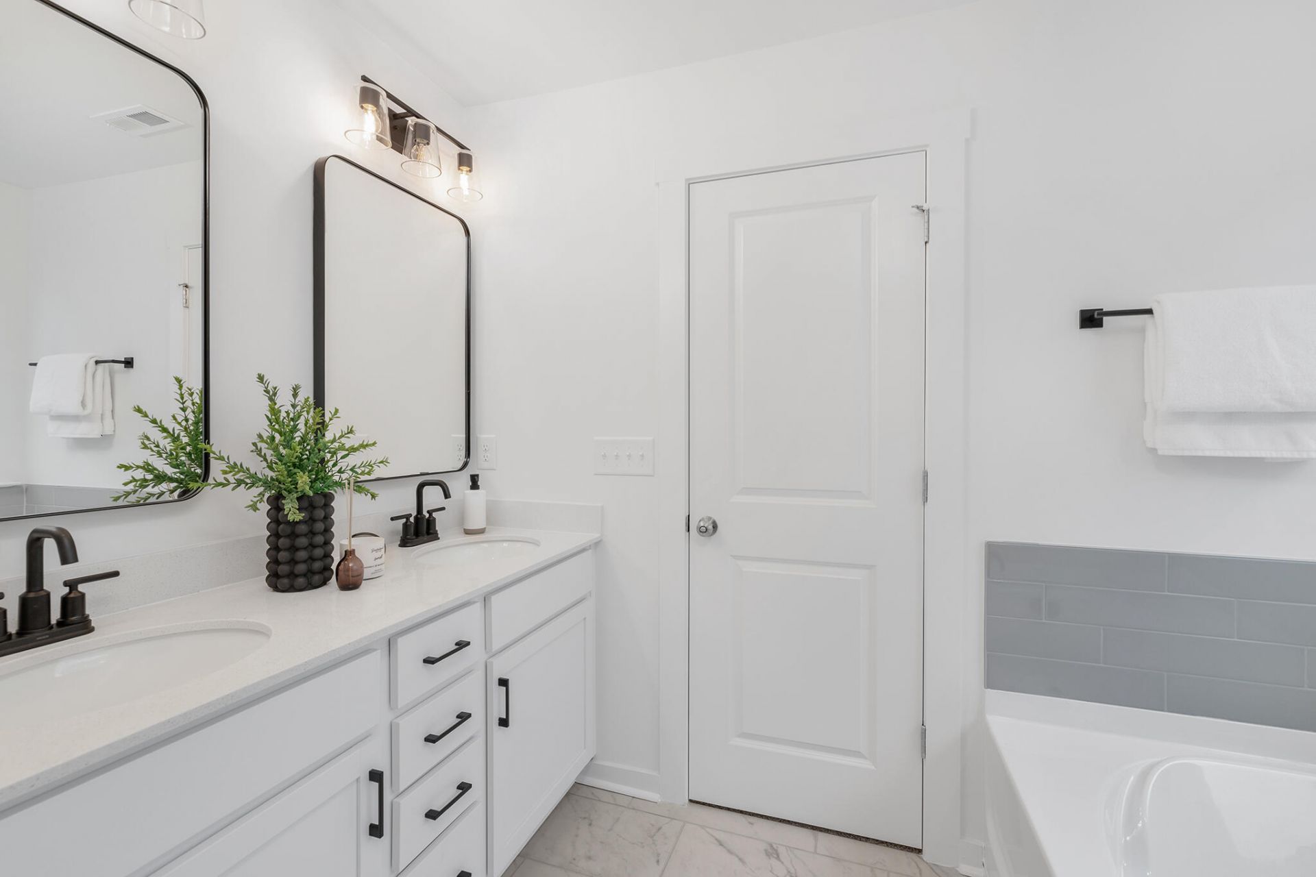 1015 Toland Drive Photo 14