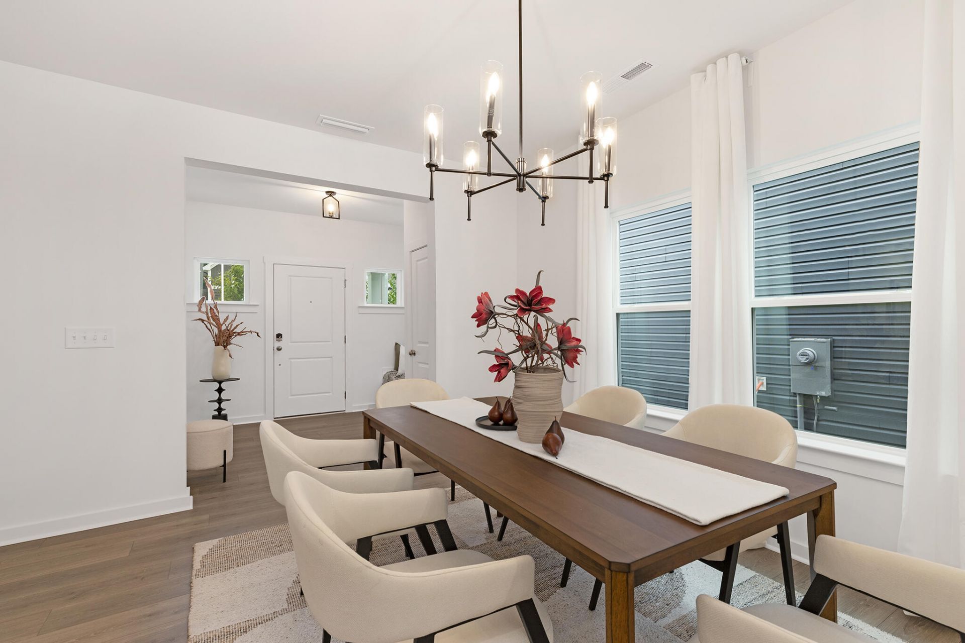1015 Toland Drive Photo 6