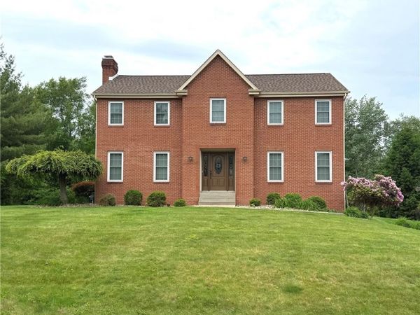 211 Warren Rd, Warrendale, PA 15086