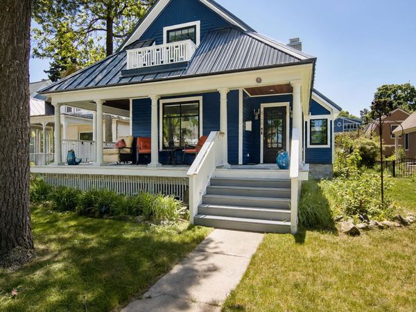 525 Fifth Street, Traverse City, MI 49684