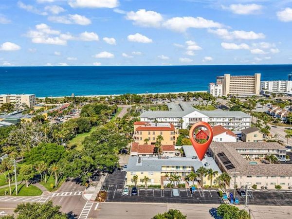700 W VENICE AVENUE , Unit 206, VENICE, FL 34285