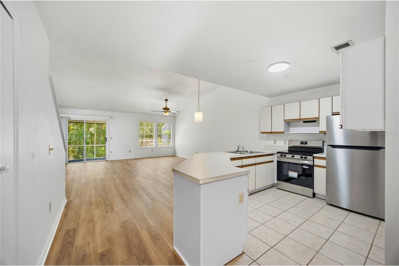 218 NW 50th Boulevard , Unit K, Gainesville, FL 32607 Photo
