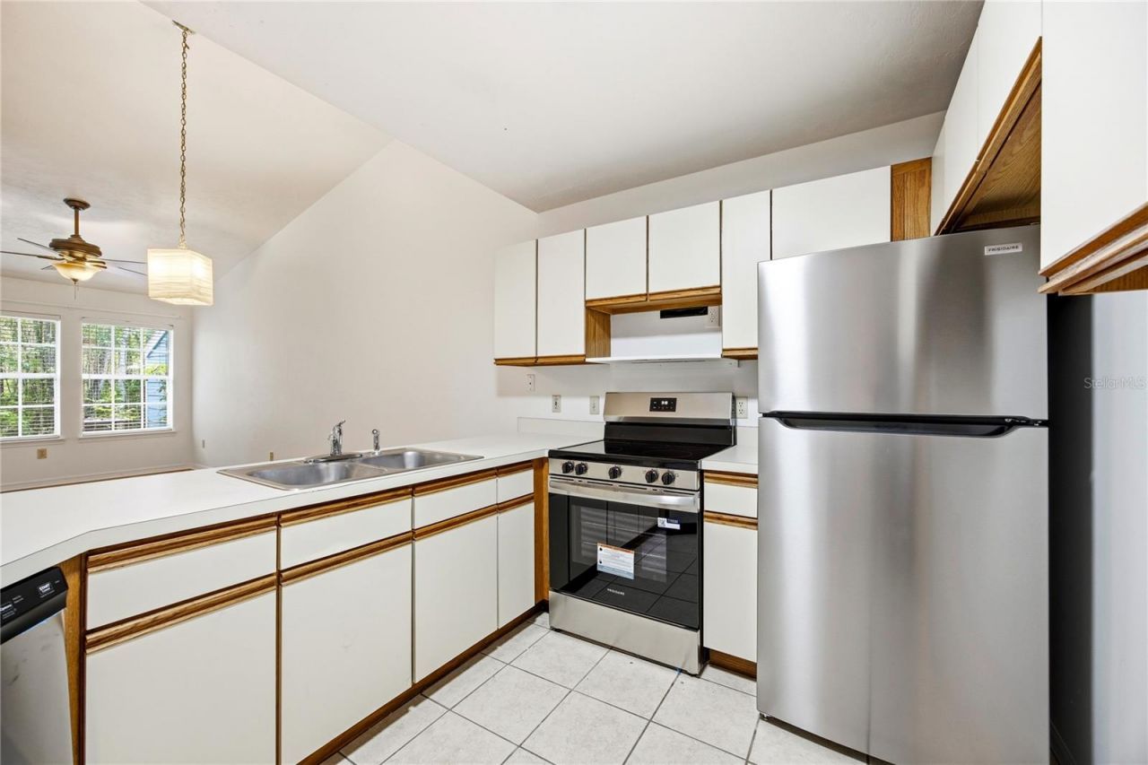 218 NW 50th Boulevard , Unit K, Gainesville, FL 32607 Photo