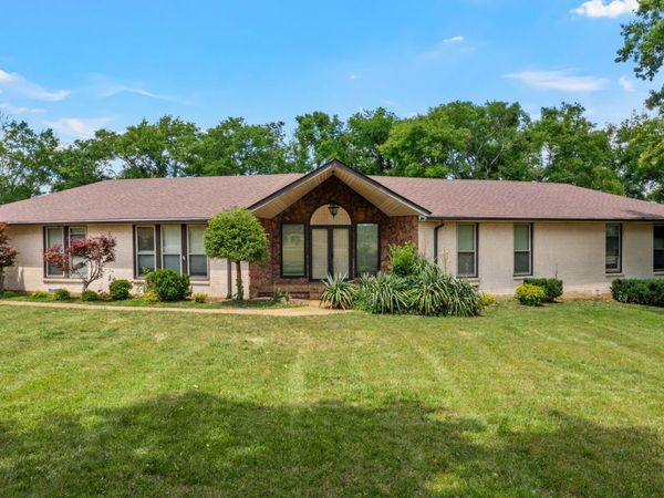 112 Pineywood Acres Dr , Madison, TN 37115