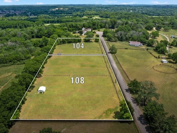 108 Pineywood Acres Dr , Madison, TN 37115
