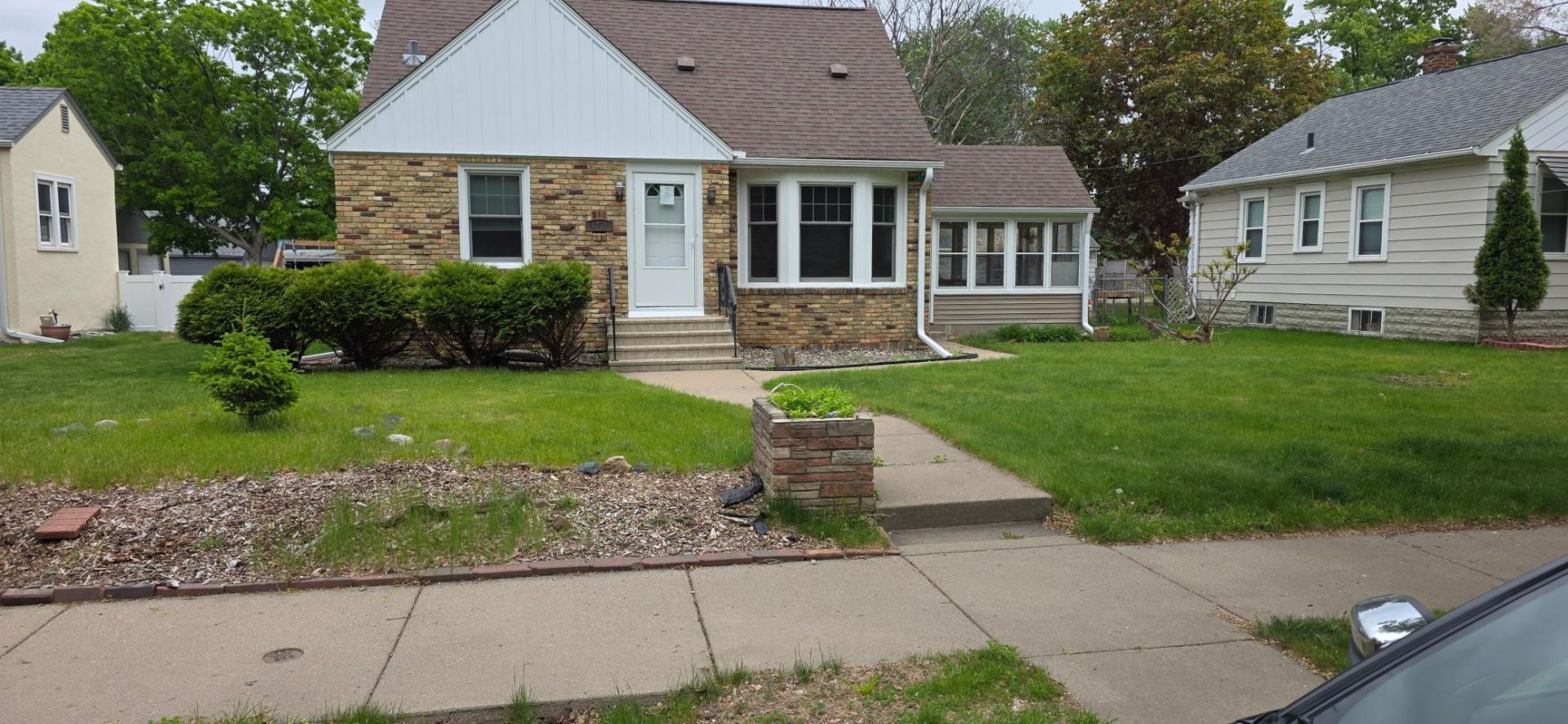 4030 Vera Cruz Avenue N, Robbinsdale, MN 55422 Main Photo