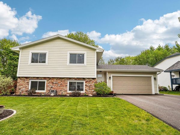 9040 Magnolia Lane N, Maple Grove, MN 55369