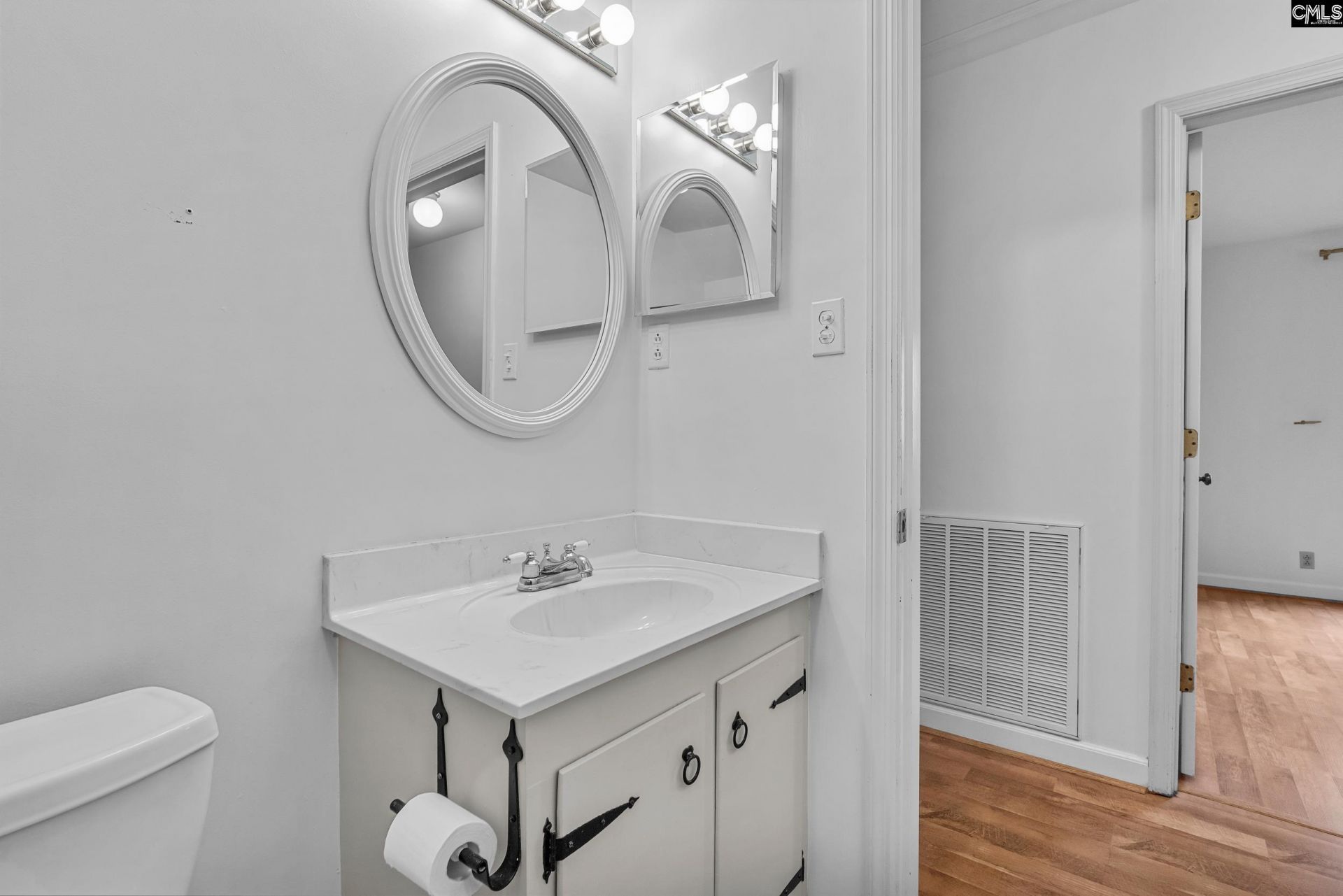 1811 Hobkirk Court  Photo 30