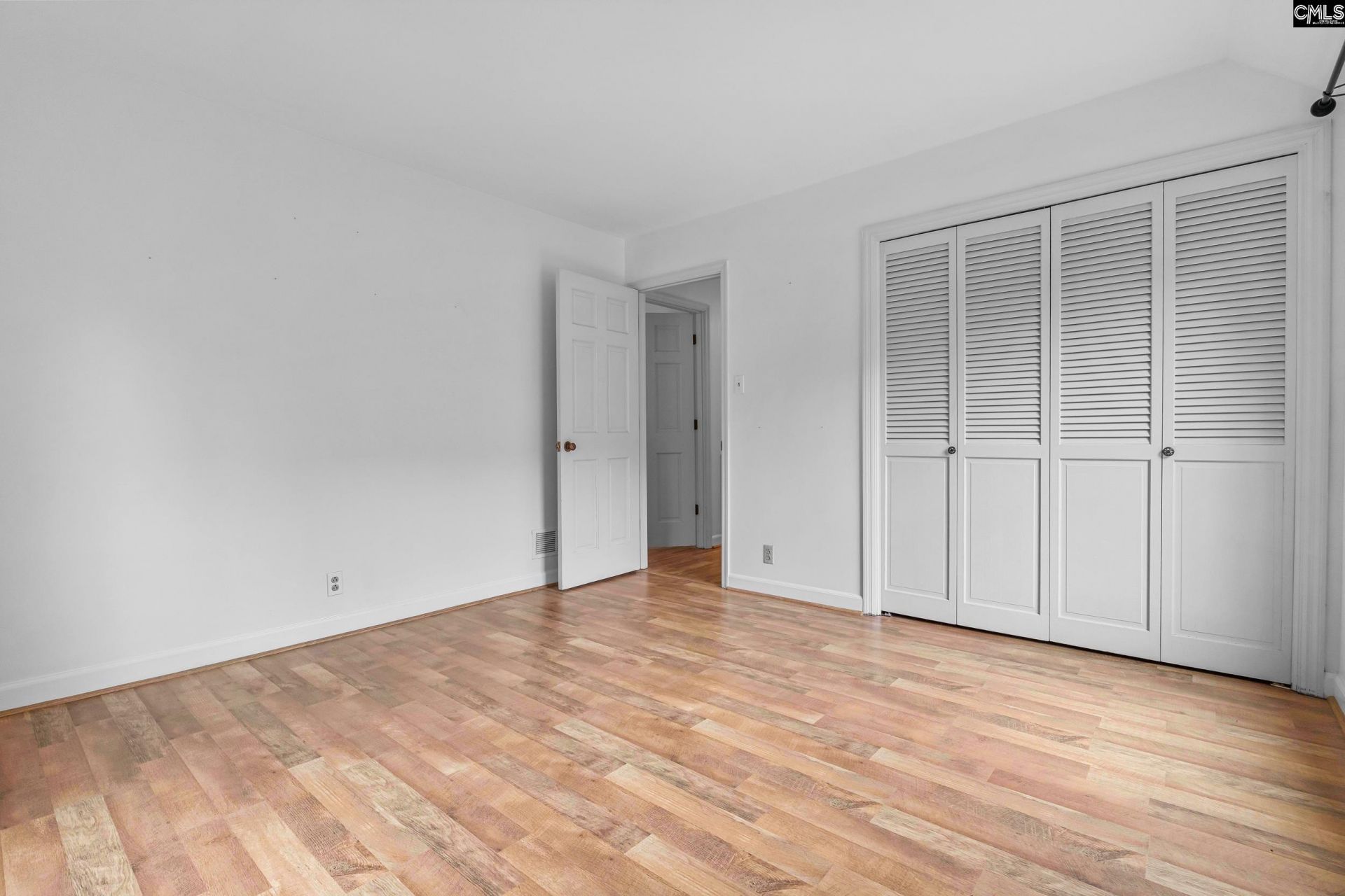 1811 Hobkirk Court  Photo 32
