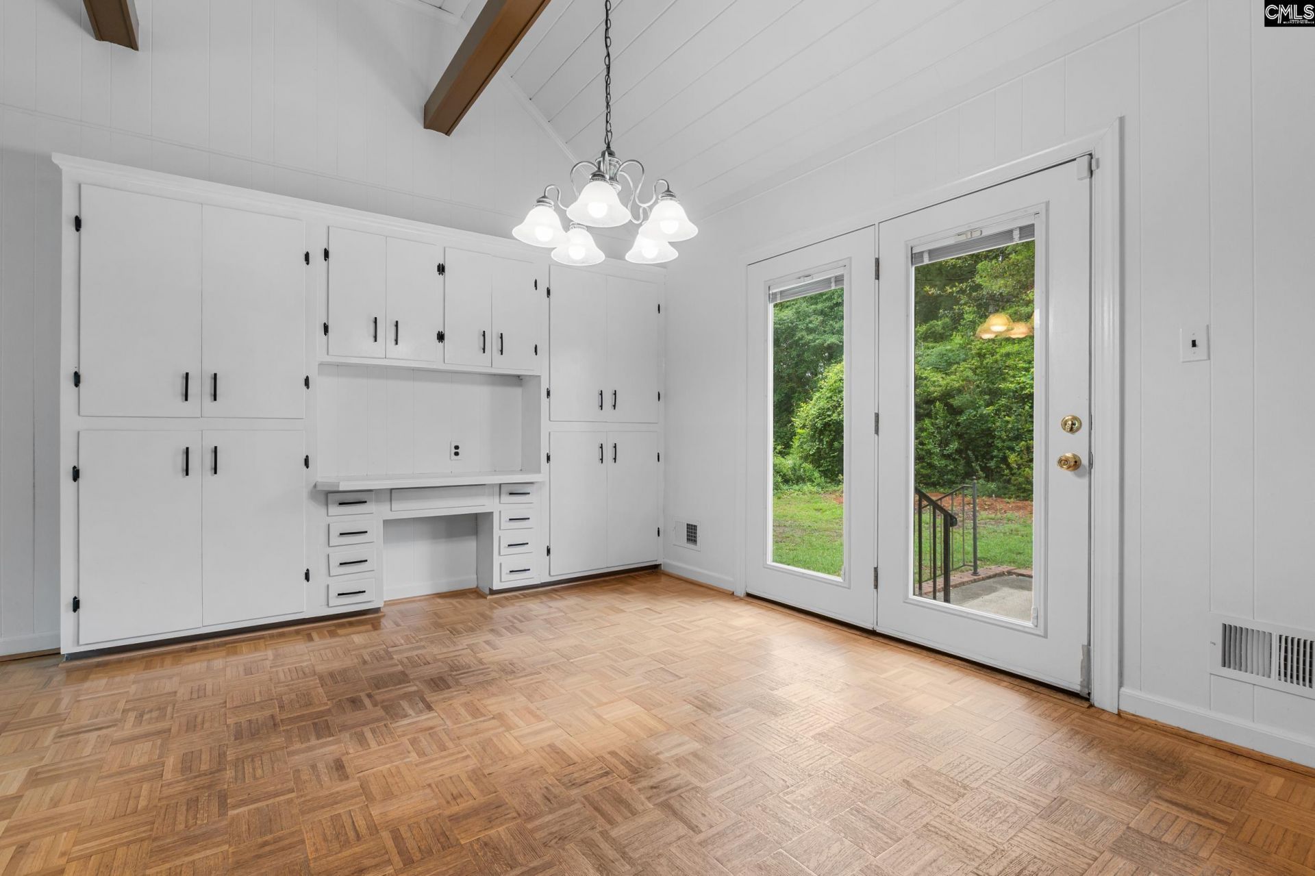1811 Hobkirk Court  Photo 8
