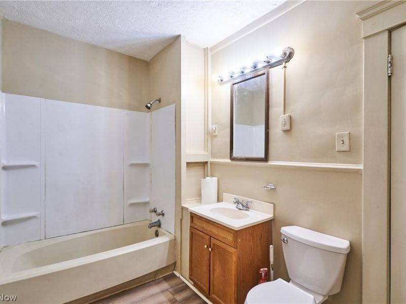227 S Balch Street, Akron, OH 44302 Photo 21