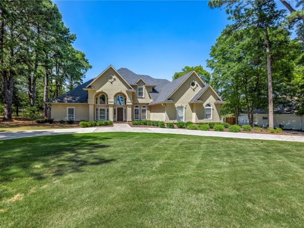 2613 W Green Acres Road, Rogers, AR 72758