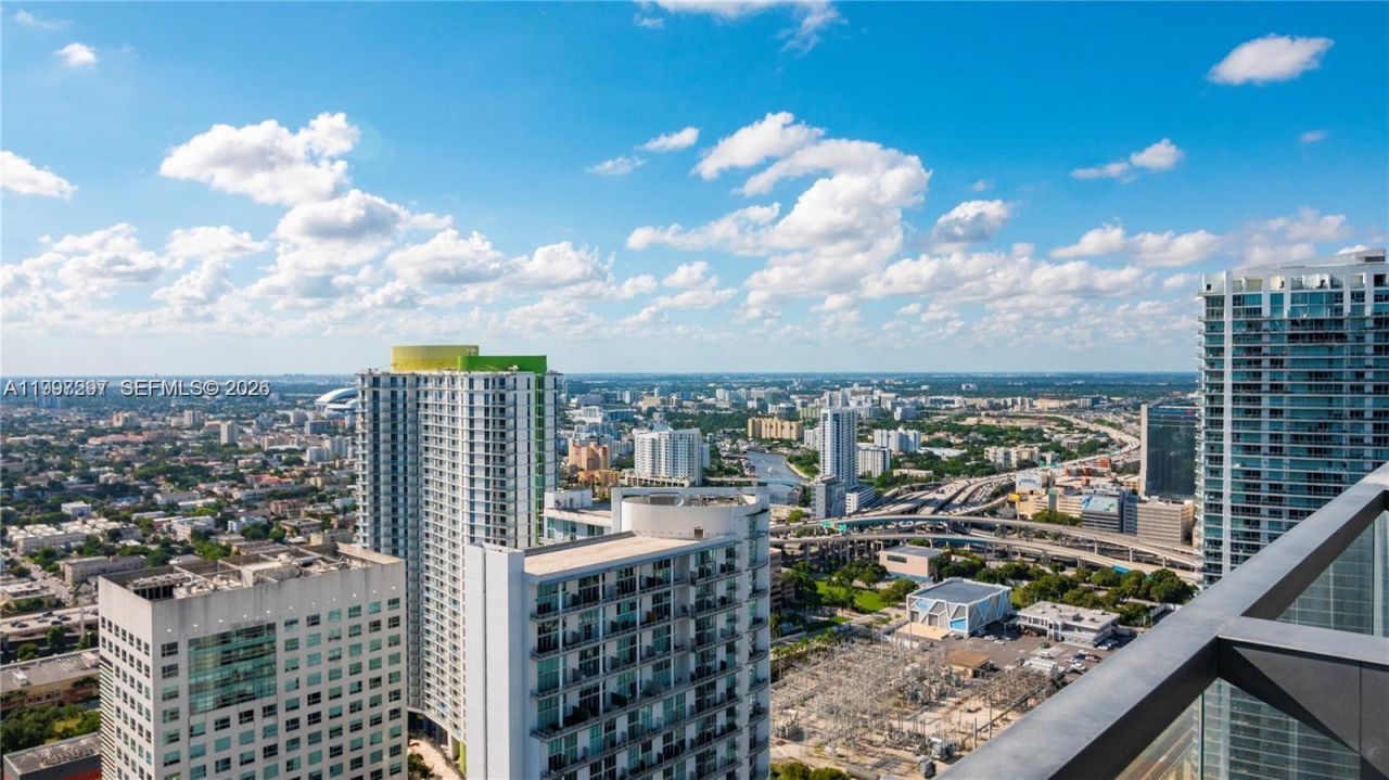 88 SW 7th St, Unit 4106, Miami, FL 33130 Photo