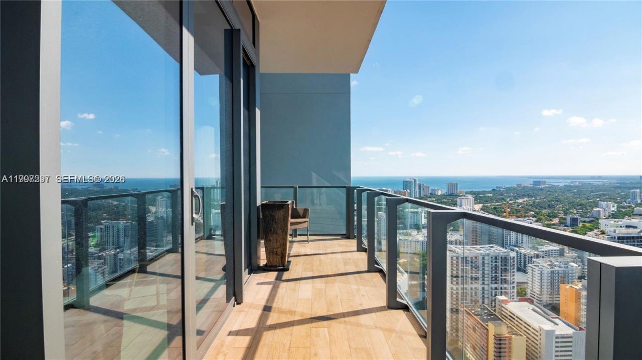 88 SW 7th St, Unit 4106, Miami, FL 33130 Photo