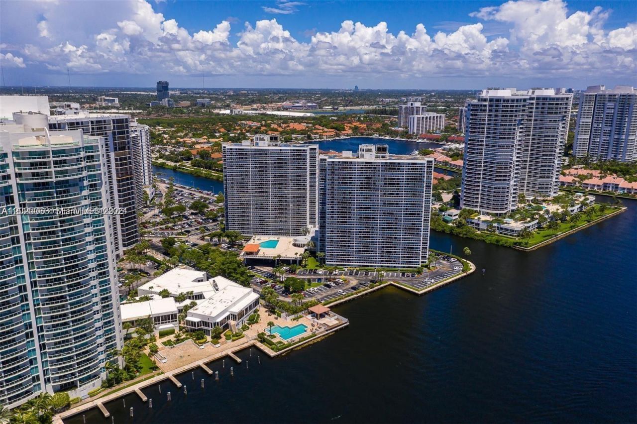 20505 E Country Club Dr , Unit 1133, Aventura, FL 33180 Photo
