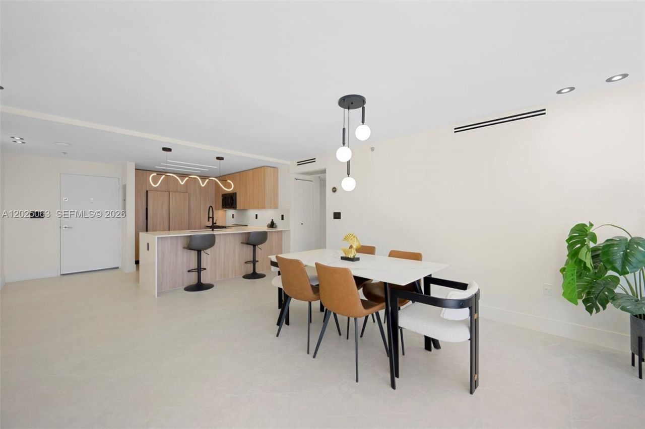 20505 E Country Club Dr , Unit 1133, Aventura, FL 33180 Photo