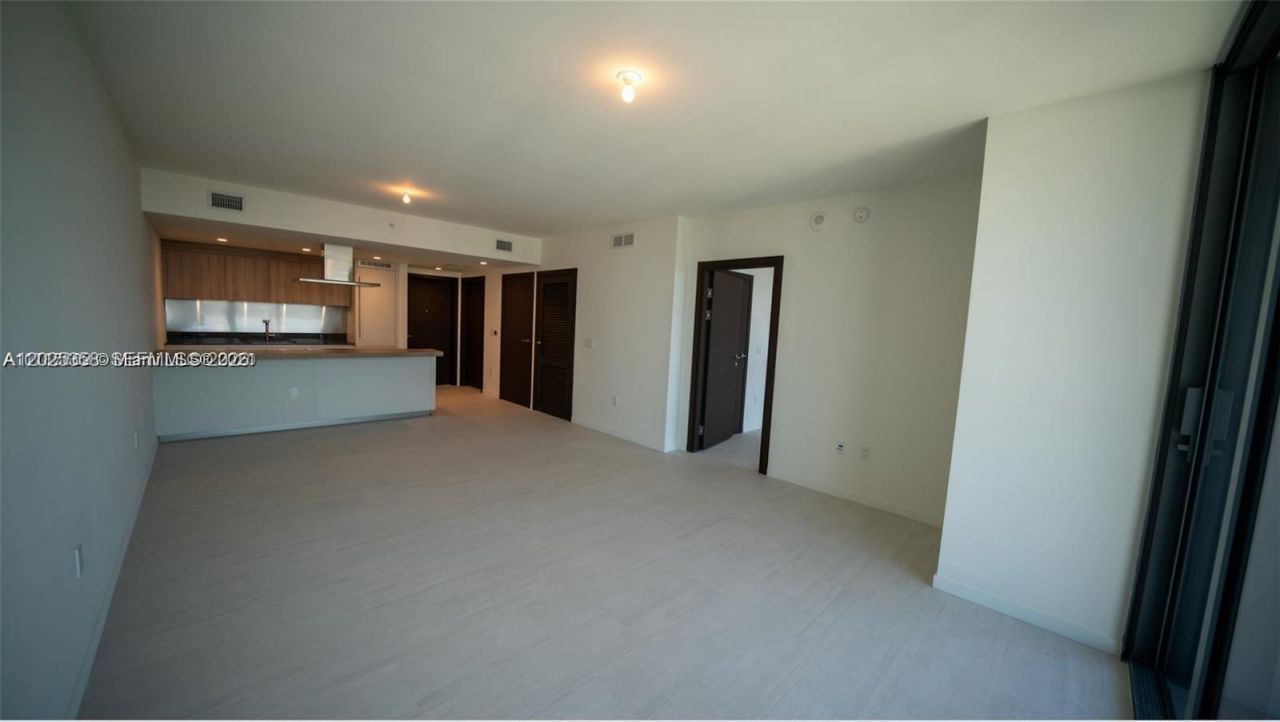 1000 Brickell Plz , Unit 3411, Miami, FL 33131 Photo