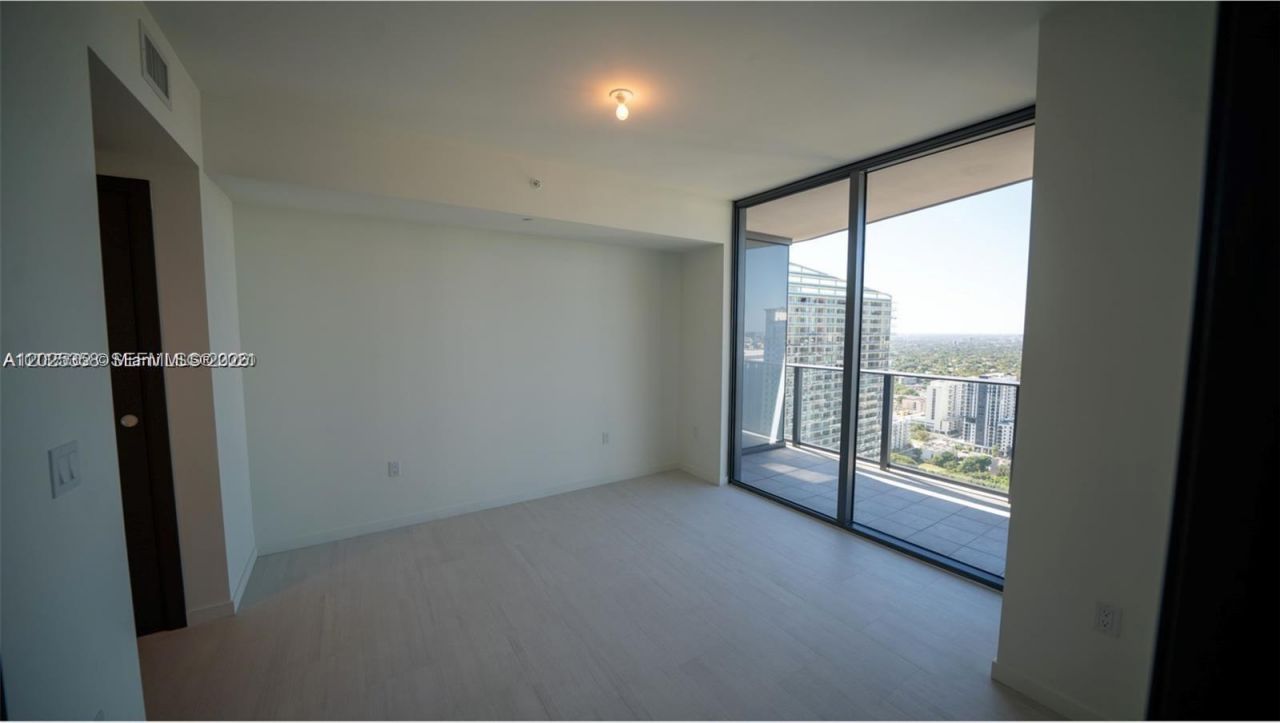 1000 Brickell Plz , Unit 3411, Miami, FL 33131 Photo