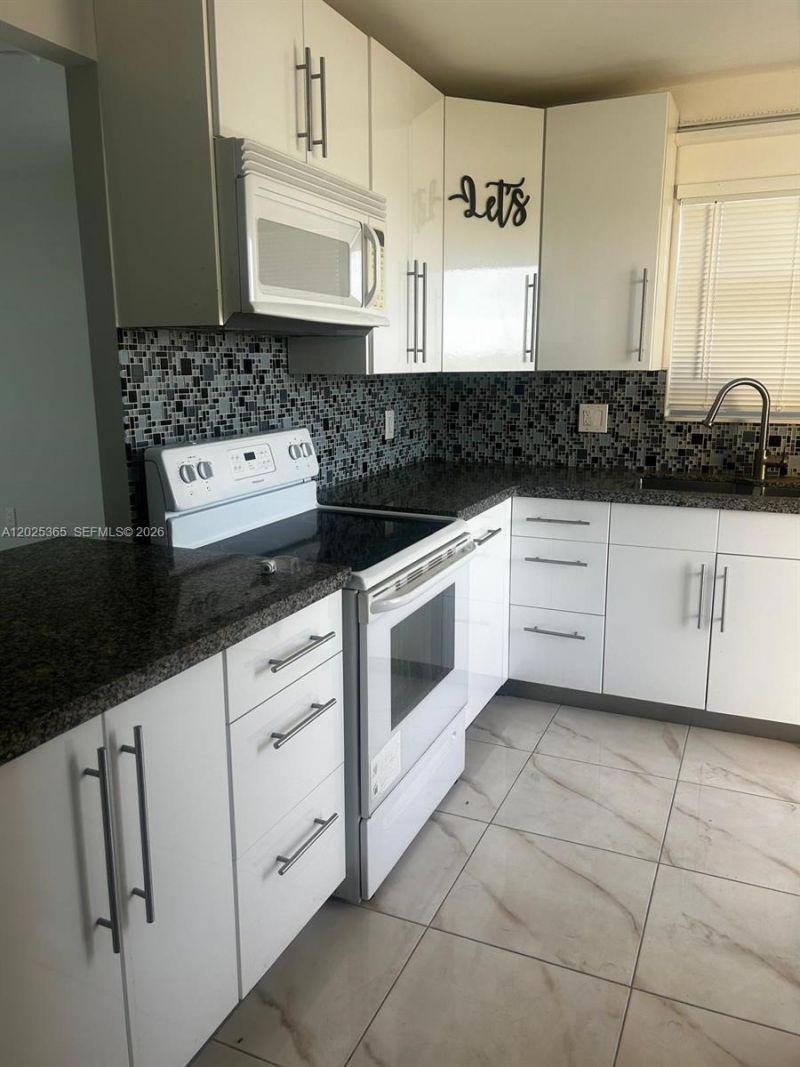 16400 NE 17th Ave, Unit 703, North Miami Beach, FL 33162 Main Photo