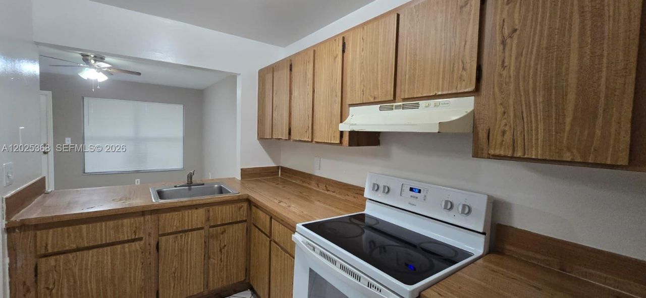 6660 W 26th Ct , Unit 23-17, Hialeah, FL 33016 Photo