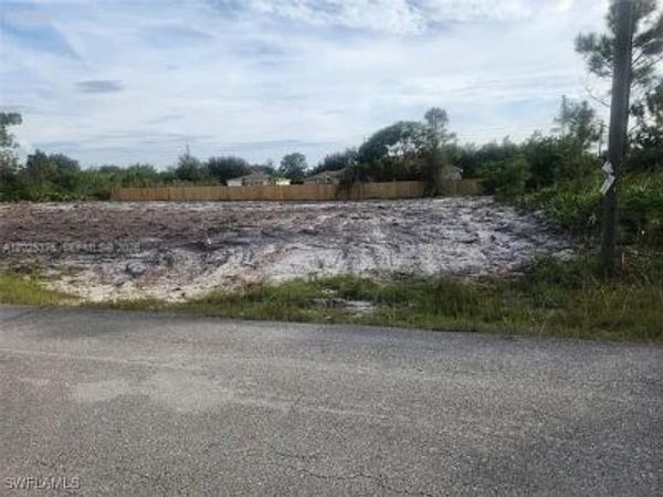 2513 43RD ST W , Lehigh Acres, FL 33971