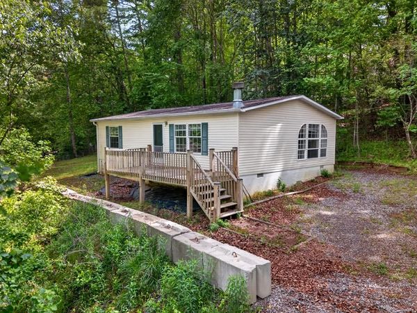282 West Cherry, Hayesville, NC 28904