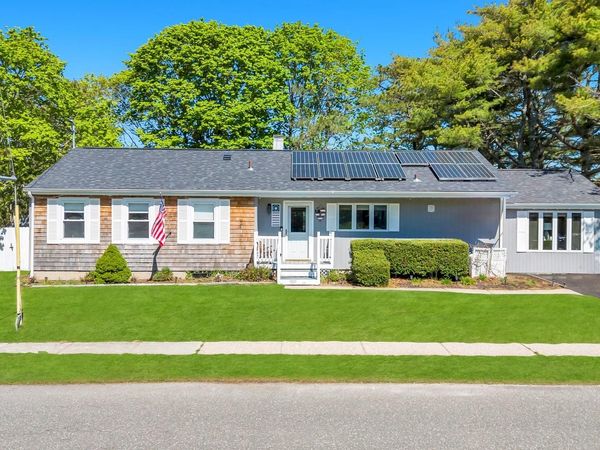 729 Ent Avenue , Westhampton, NY 11978