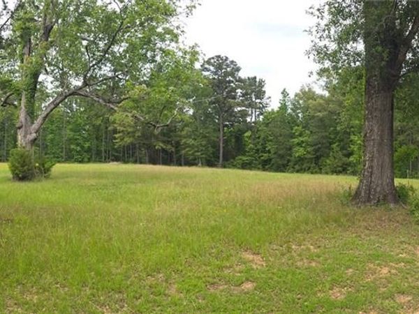 8663 HWY 165 Highway, Pollock, LA 71467