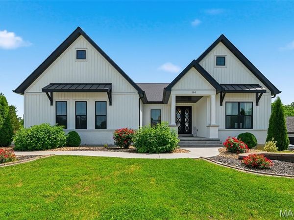 100 Chapel Grove Court, Wentzville, MO 63385
