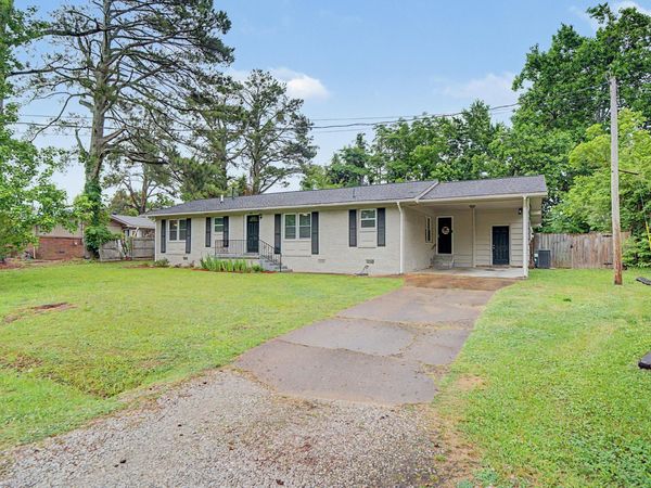 110 E Melody Ln., Corinth, MS 38834