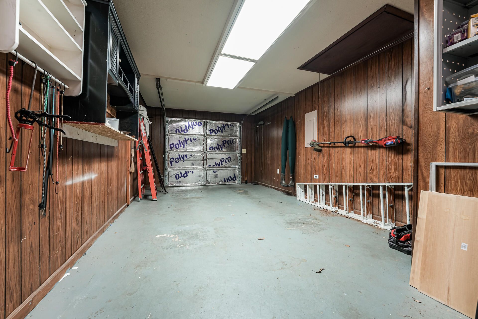 111 Finch Street Photo 14