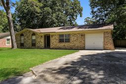 111 Finch Street photo 4