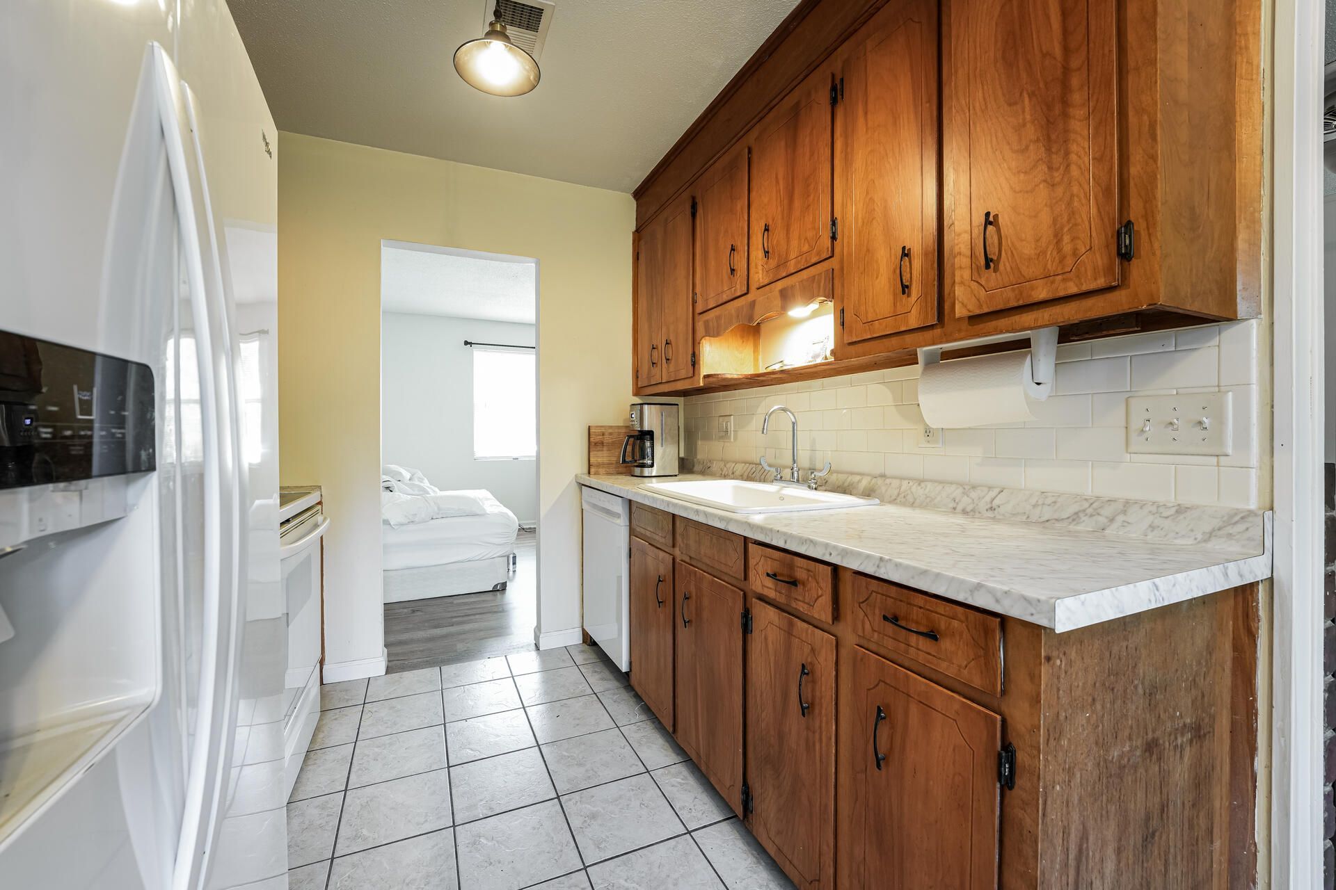 111 Finch Street Photo 4
