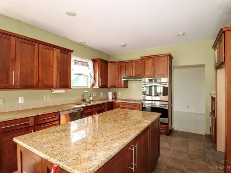 8026 Quail Meadow Lane, West Chester, OH 45069 Photo 12