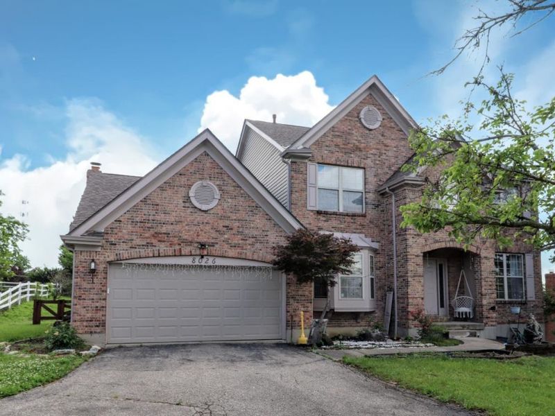 8026 Quail Meadow Lane, West Chester, OH 45069 Photo 2