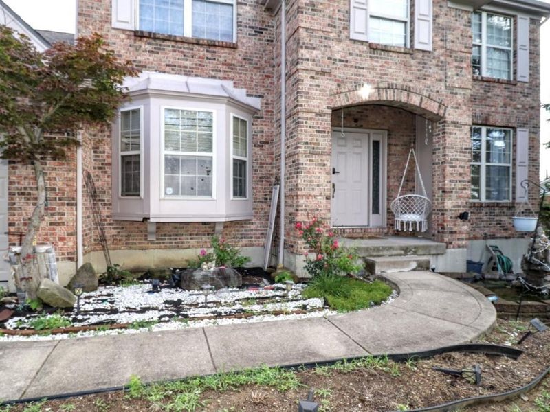 8026 Quail Meadow Lane, West Chester, OH 45069 Photo 3