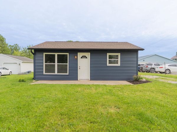 313 E Prairie Street, Leesburg, IN 46538