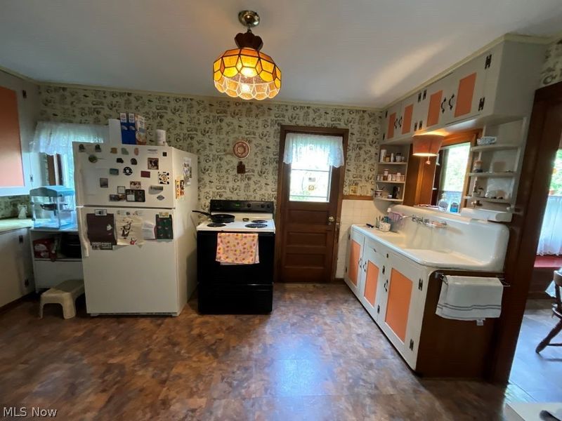 18971 Lorain Road, Fairview Park, OH 44126 Photo 7
