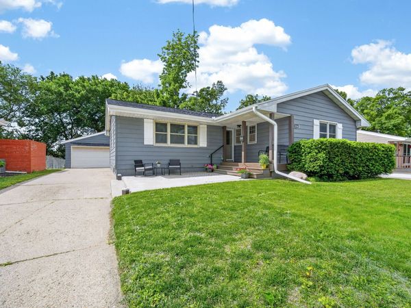 3104 Giles Street, West Des Moines, IA 50265