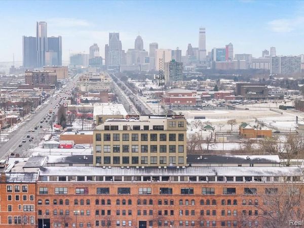 6533 E Jefferson Avenue, Detroit, MI 48207